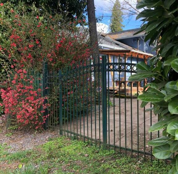 צימר Westfir Lodge