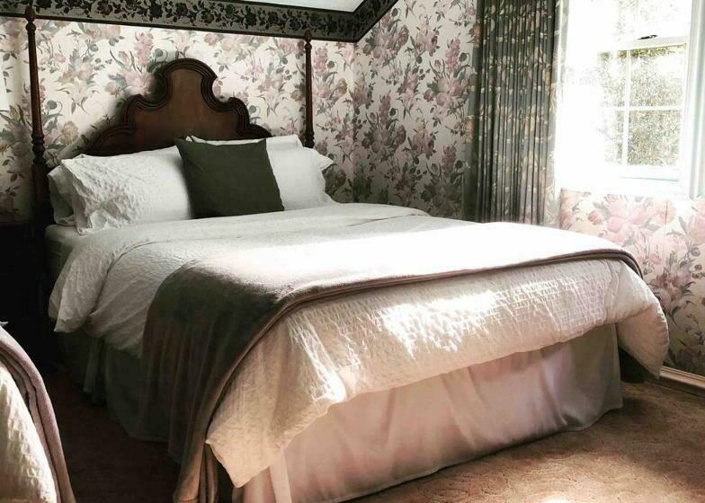 ベッドアンドブレックファースト Westfir Lodge