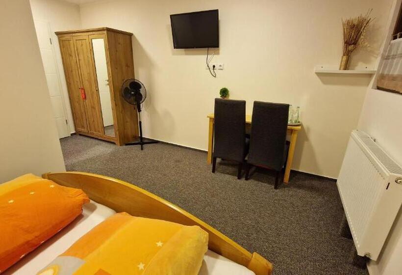 Отель & Restaurant   Zum Schleicher Kuckuck