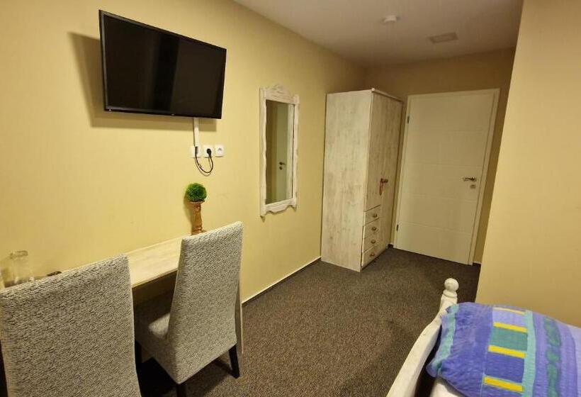 Отель & Restaurant   Zum Schleicher Kuckuck