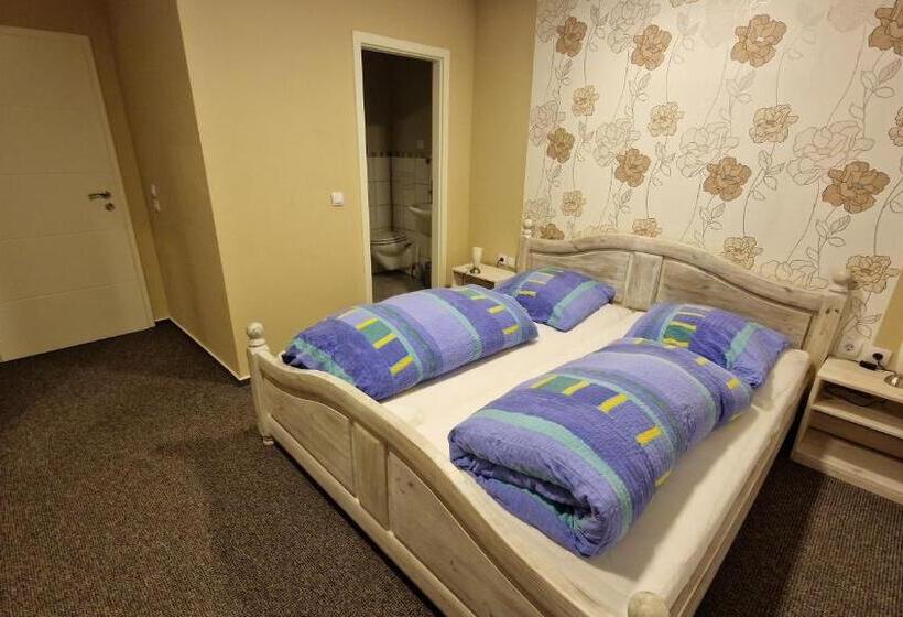 Отель & Restaurant   Zum Schleicher Kuckuck