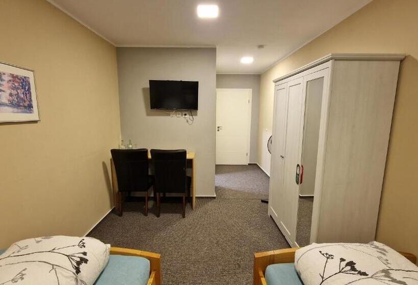 Отель & Restaurant   Zum Schleicher Kuckuck