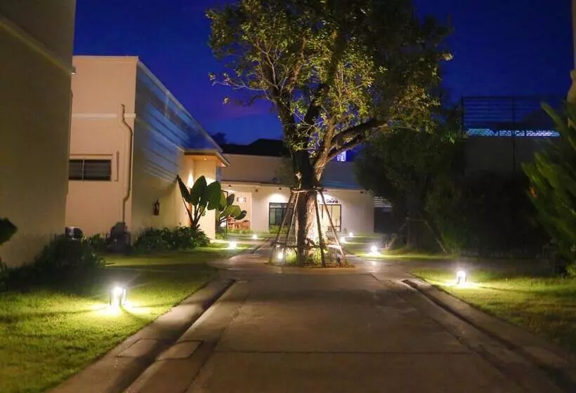 هتل Toledo Pool Villa