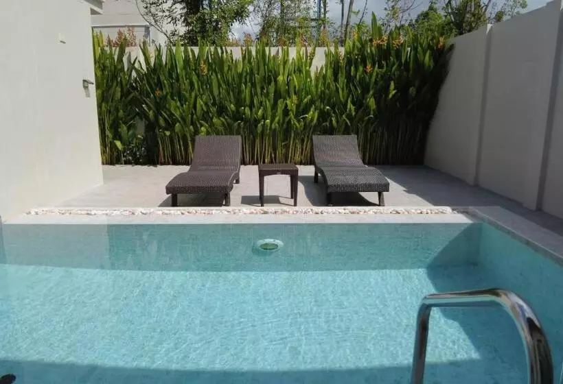 هتل Toledo Pool Villa