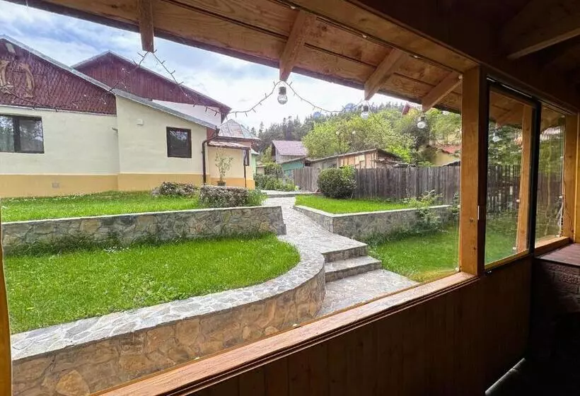 Pensão Bucegi View