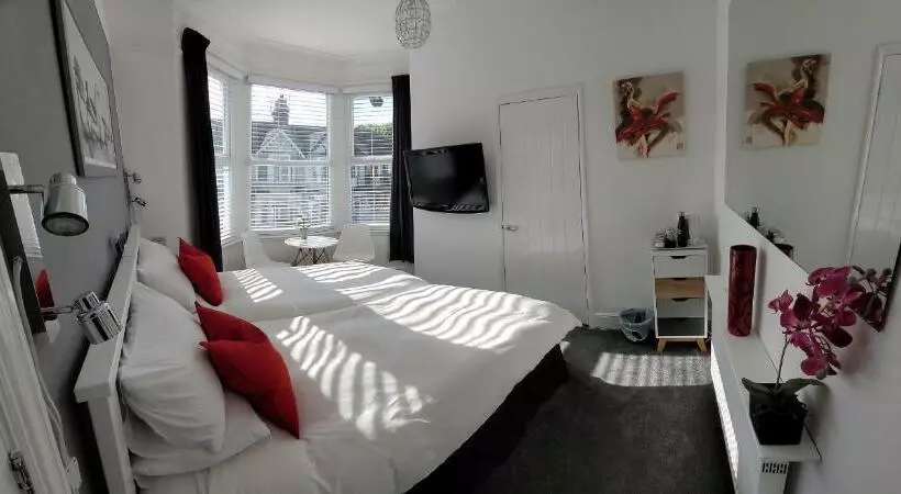 Majatalo Edelweiss Guest House