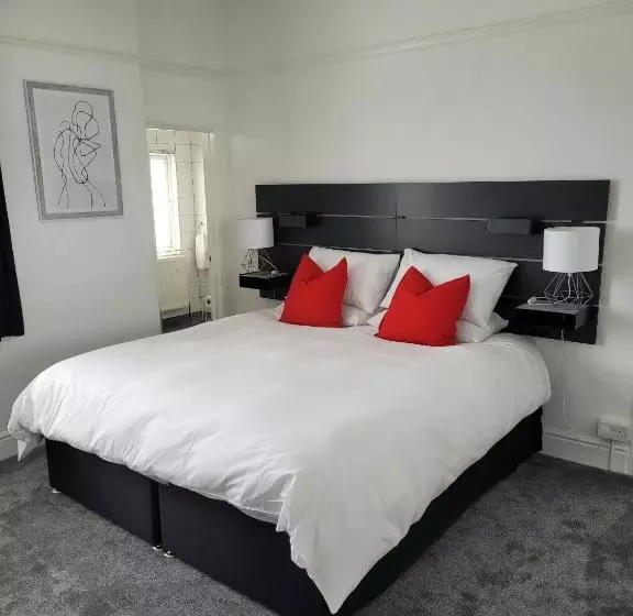 Majatalo Edelweiss Guest House