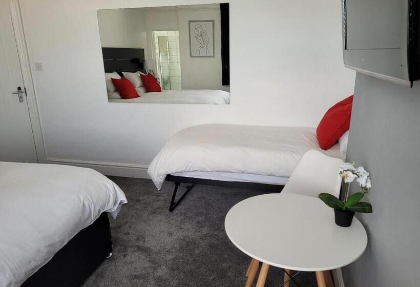 پانسیون Edelweiss Guest House