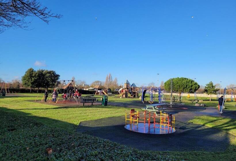 پانسیون Edelweiss Guest House