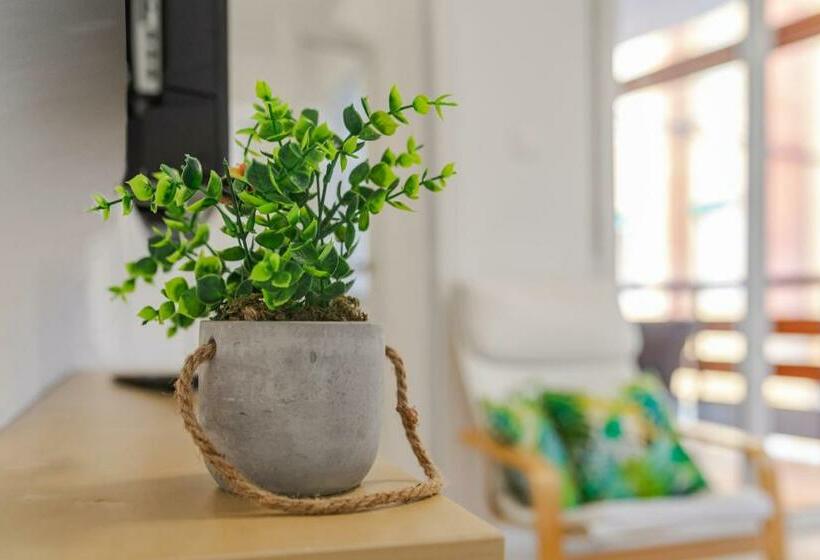 Пансион Hostal El Perelló, Valencia