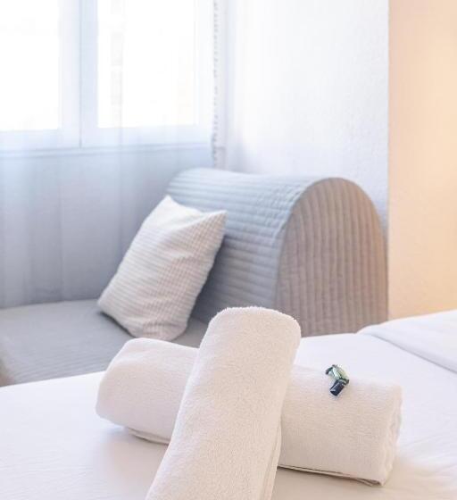 Пансион Hostal El Perelló, Valencia