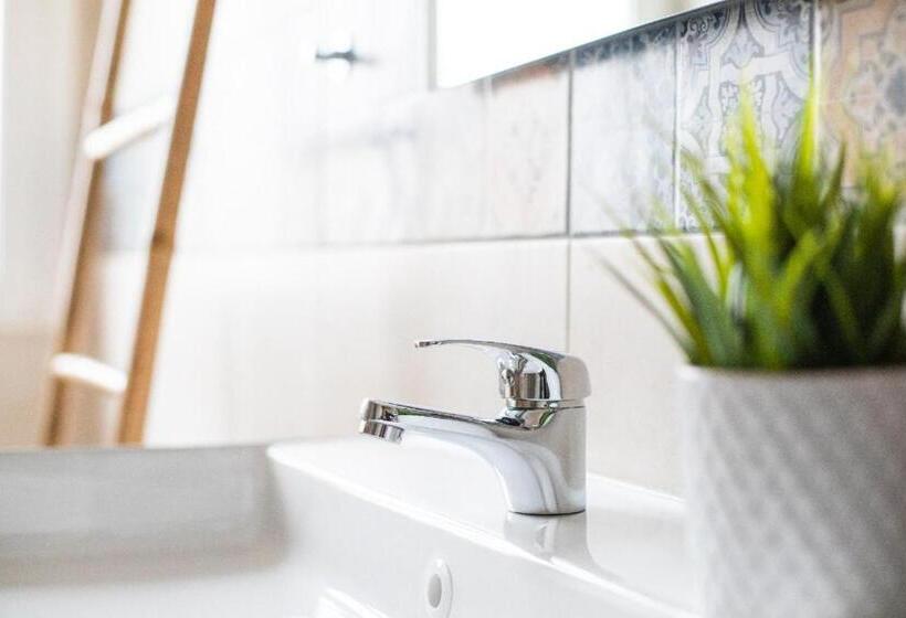 Пансион Hostal El Perelló, Valencia