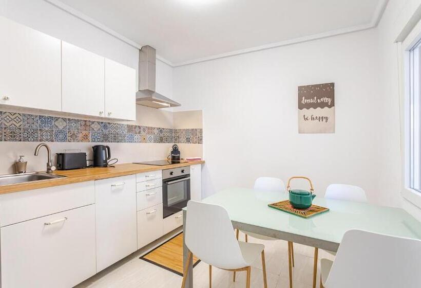 Пансион Hostal El Perelló, Valencia