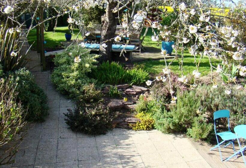 Bed and Breakfast Ardoises Et Agapanthes