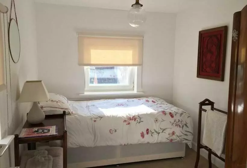 Aamiaismajoitus (B&B) Aroha