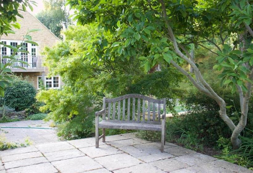 ベッドアンドブレックファースト Bagnell Farm Cottage