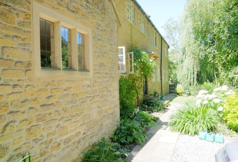 ベッドアンドブレックファースト Bagnell Farm Cottage