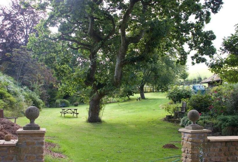 ベッドアンドブレックファースト Bagnell Farm Cottage