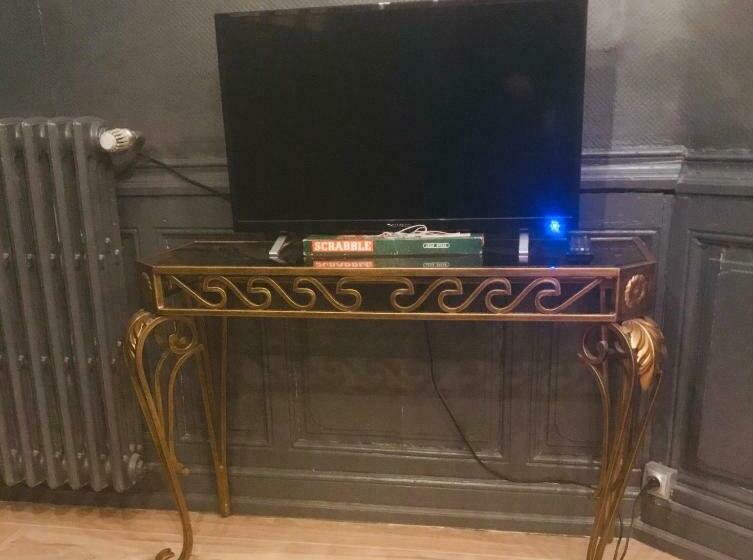 住宿加早餐  Chambre Privée Totalement Indépendante Au Cœur De La Ville