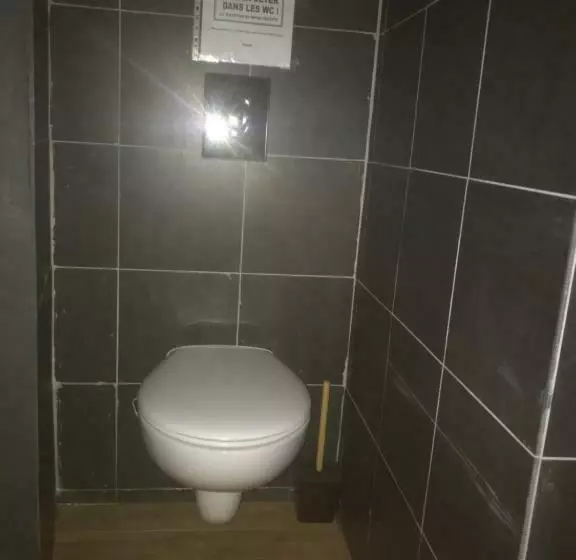 ベッドアンドブレックファースト Chambre Privée Totalement Indépendante Au Cœur De La Ville