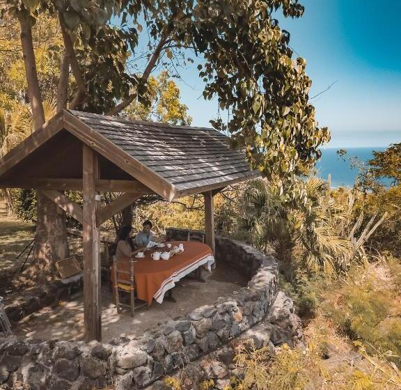 تختخواب و صبحانه Saint Leu Chambre 3 épis Avec Pdj Piscine En Pleine Nature Vue Mer Bardzour