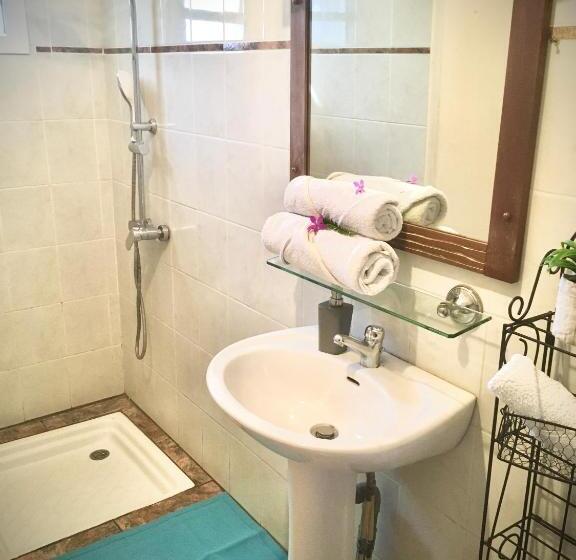 تختخواب و صبحانه Saint Leu Chambre 3 épis Avec Pdj Piscine En Pleine Nature Vue Mer Bardzour