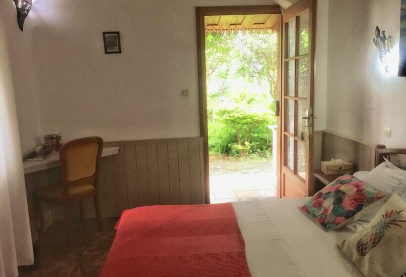 تختخواب و صبحانه Saint Leu Chambre 3 épis Avec Pdj Piscine En Pleine Nature Vue Mer Bardzour