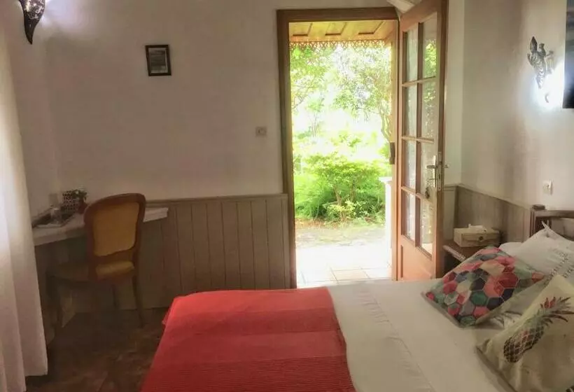 تختخواب و صبحانه Saint Leu   Chambre 3 épis Avec Pdj Piscine En Pleine Nature Vue Mer   Bardzour