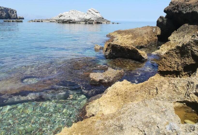 ベッドアンドブレックファースト Sunset Cottage