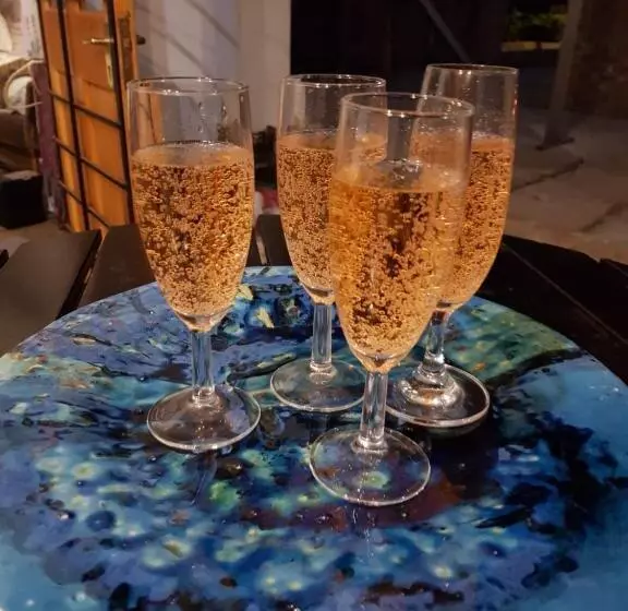 هتل A Farm Stay   Casablanca S Private Cottage,no Loadshedding!