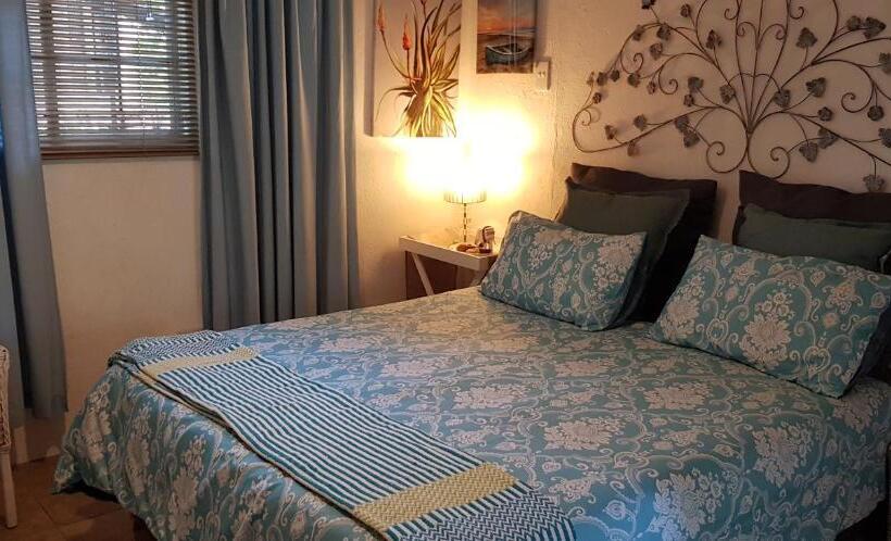 בית מלון כפרי A Farm Stay Casablanca S Private Cottage,no Loadshedding!