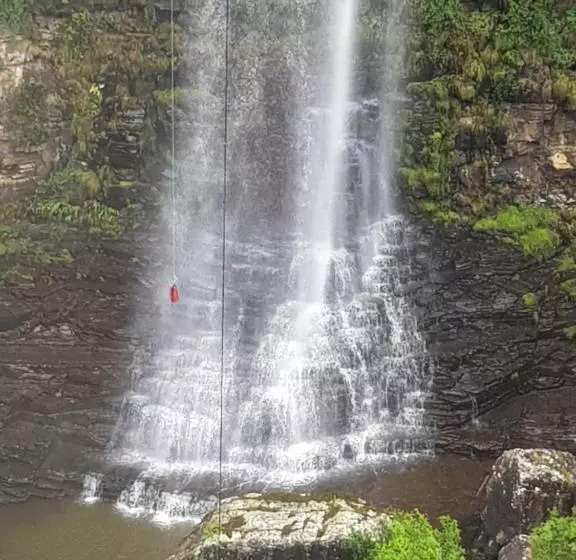 هتل A Farm Stay   Casablanca S Private Cottage,no Loadshedding!