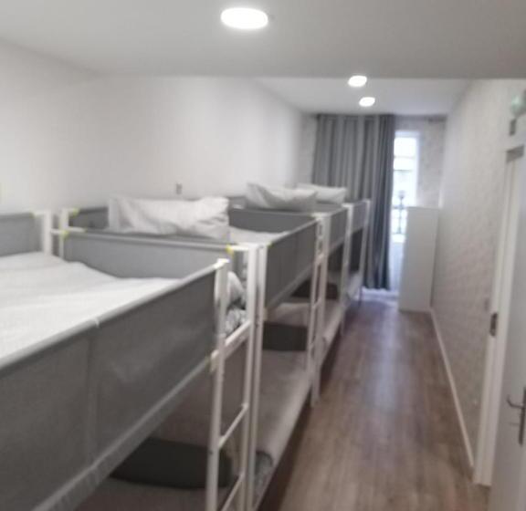 Majestic Hostel Porto