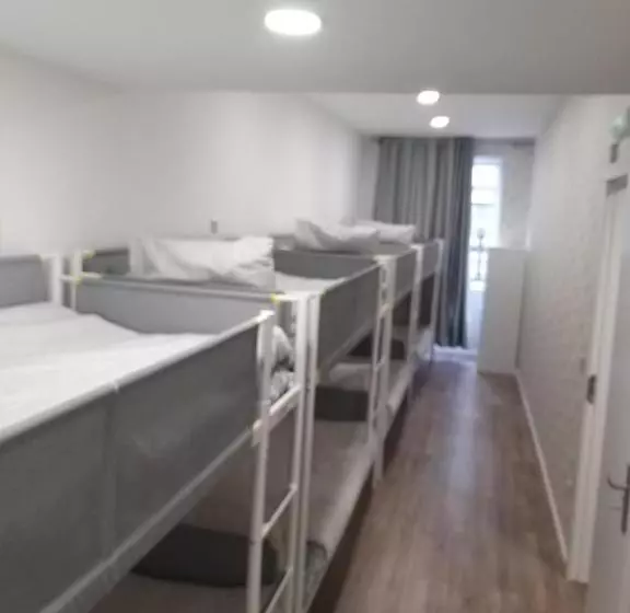 Majestic Hostel Porto