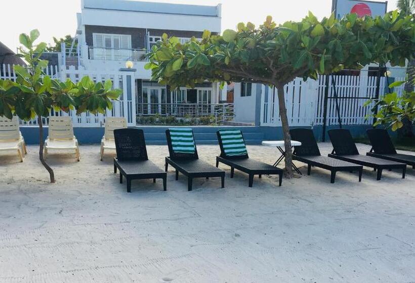 פנסיון Maykenn Beach