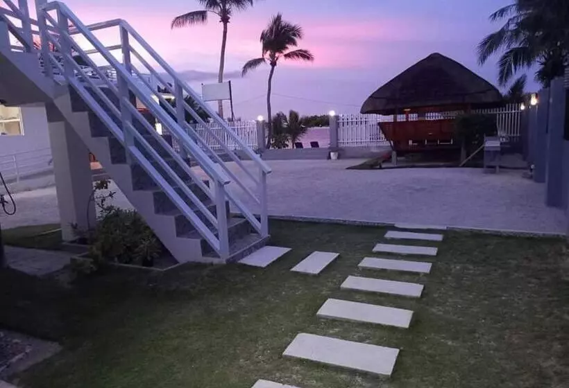 Majatalo Maykenn Beach