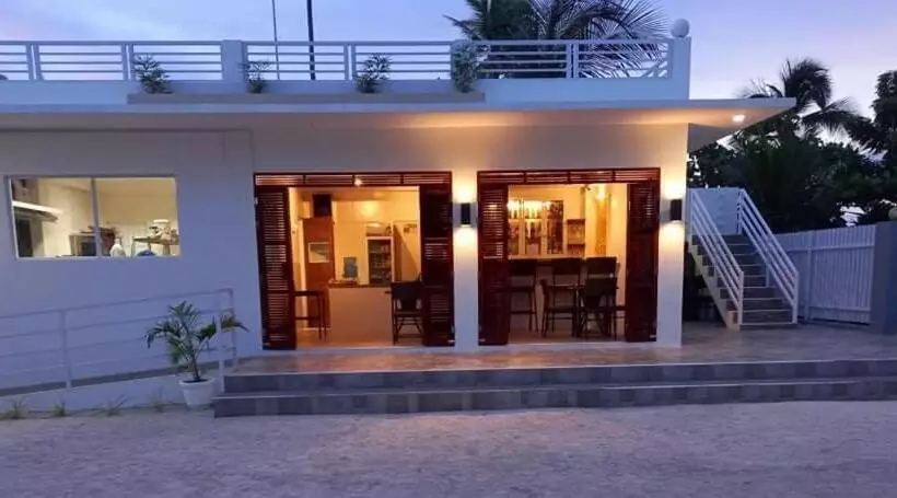 Majatalo Maykenn Beach