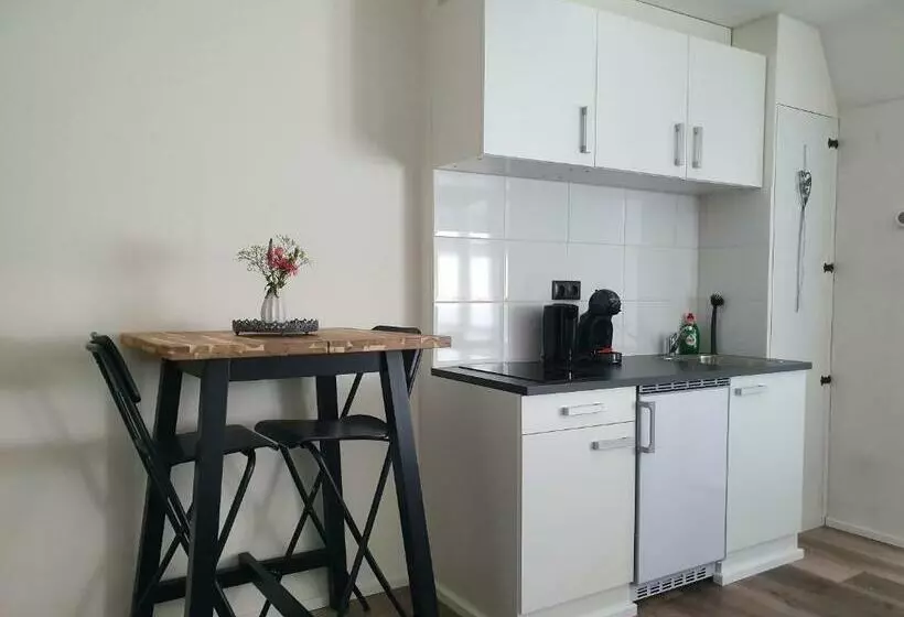پانسیون Studio Adanni