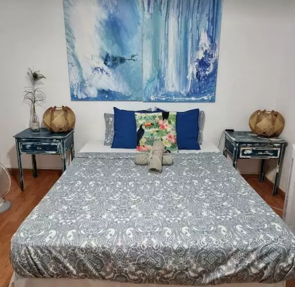 پانسیون The Portuguese Element