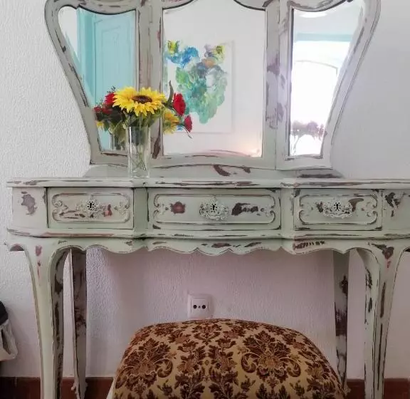 پانسیون The Portuguese Element