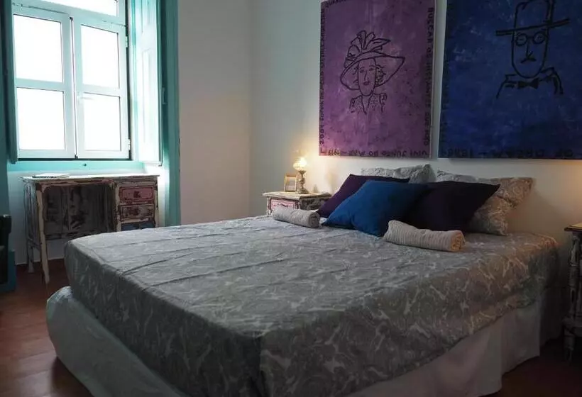 پانسیون The Portuguese Element