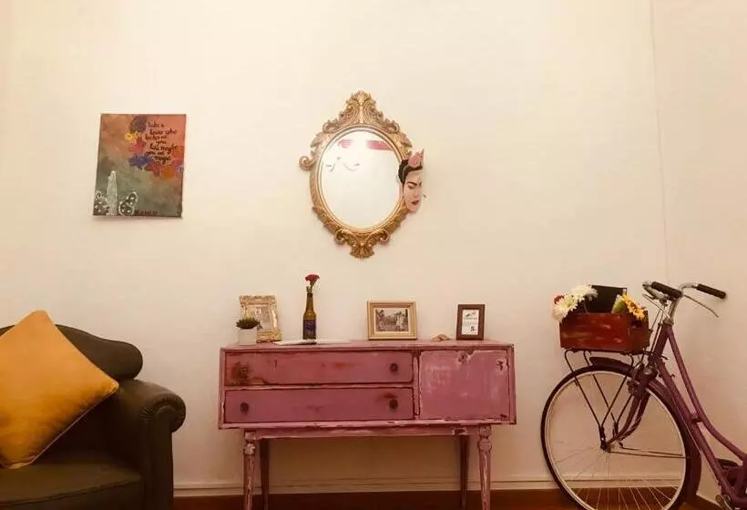 پانسیون The Portuguese Element