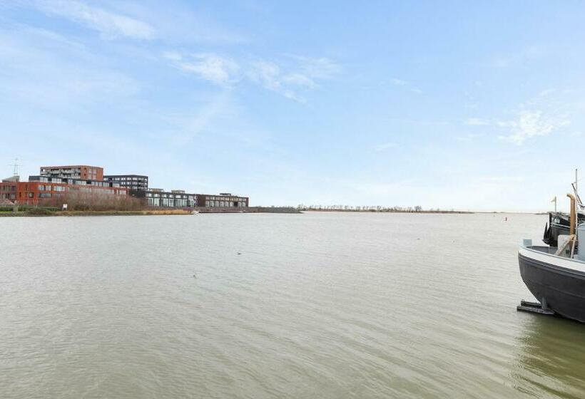 B&b Houseboat Amsterdam