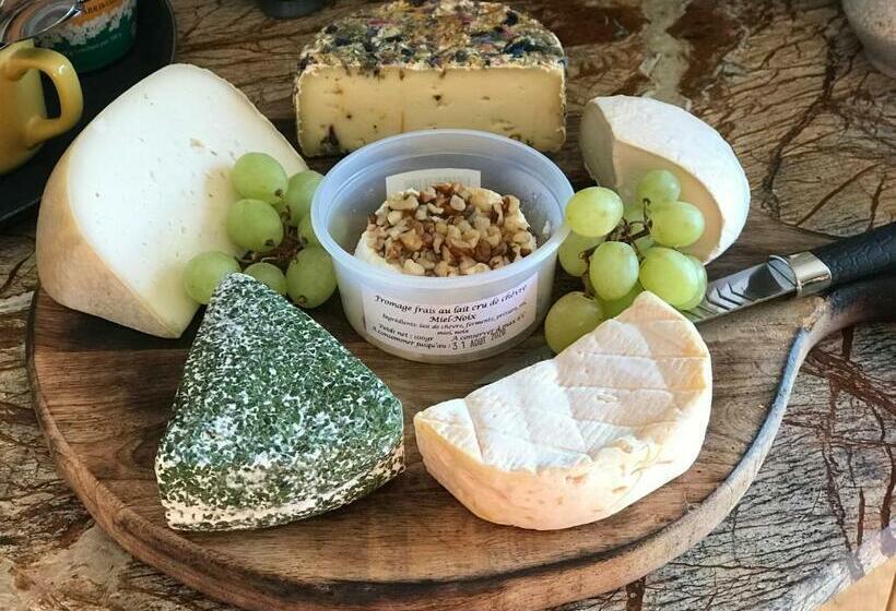 تختخواب و صبحانه Le Jardin Des Secrets