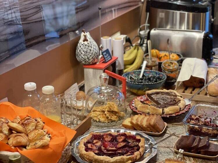 تختخواب و صبحانه Le Jardin Des Secrets