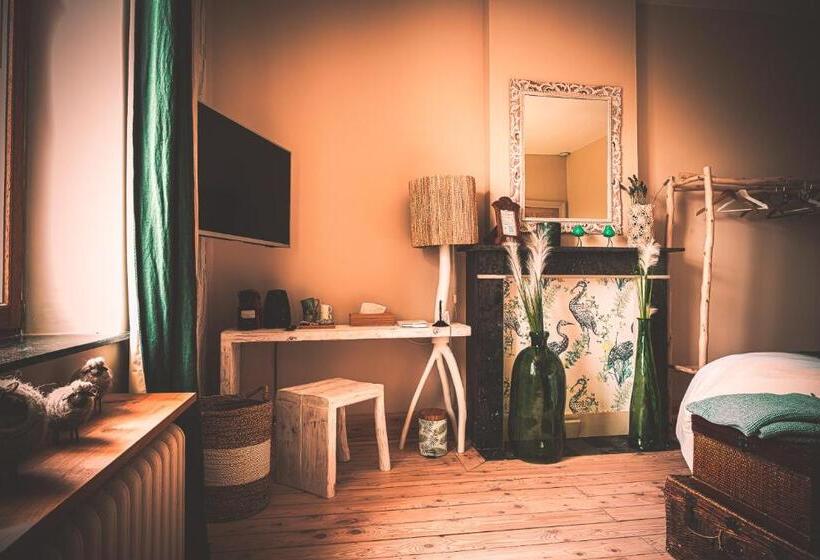 تختخواب و صبحانه Le Jardin Des Secrets