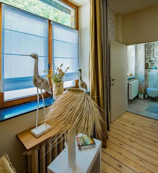 تختخواب و صبحانه Le Jardin Des Secrets