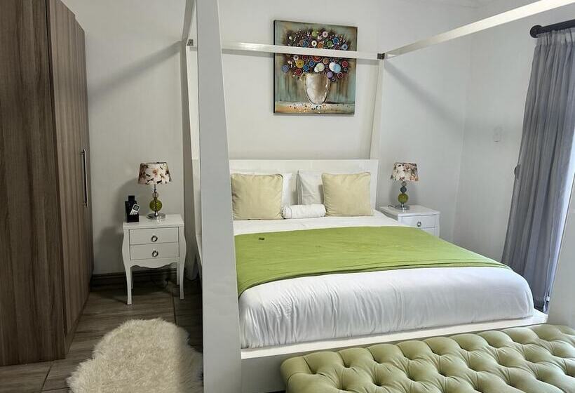 Pension Calla Lily Guesthouse