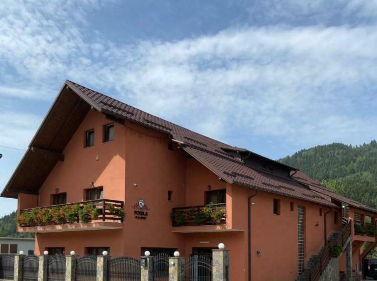 Пансион Four S Palace