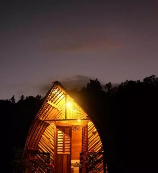 Majatalo Palayan Paradise Huts